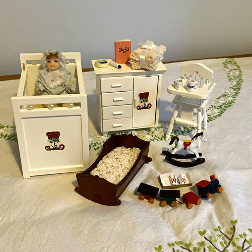 Dollhouse nursery set lot - 1:12,